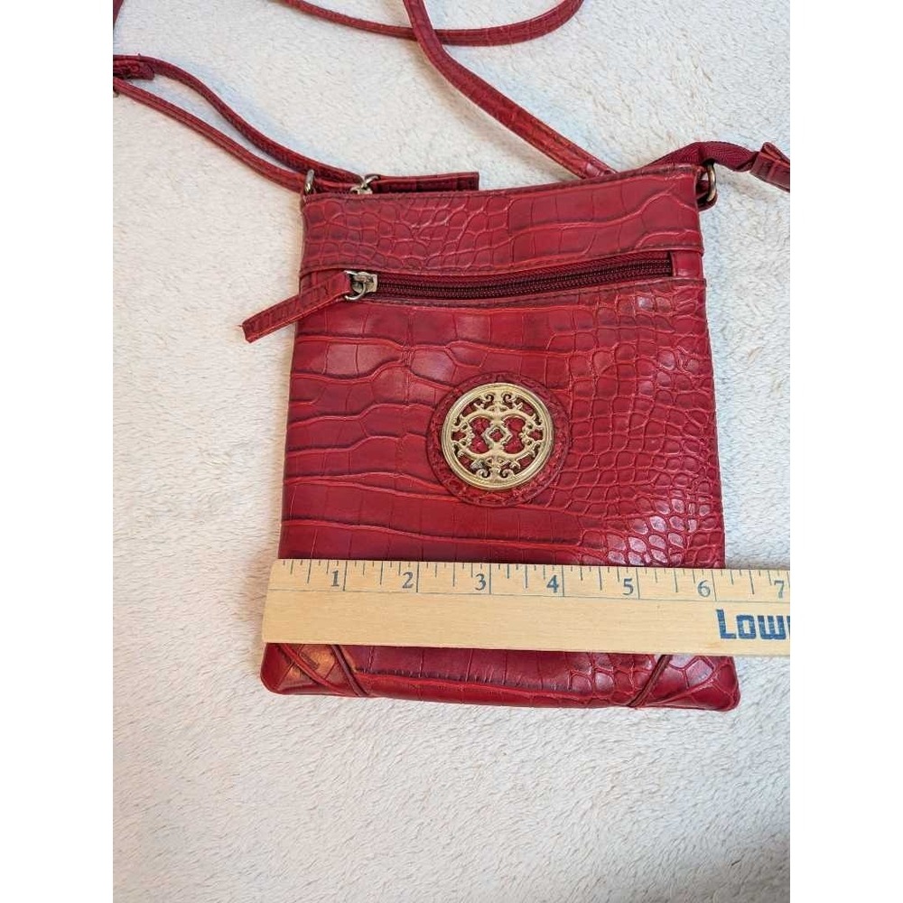 Relic Embossed Croc Texture Crossbody Shoulder Bag Red - Picture 7 of 7